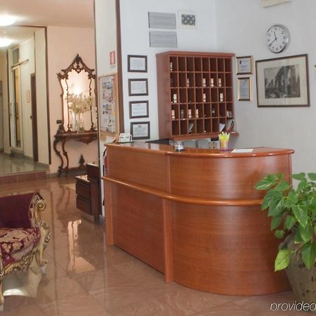 Hotel Antico Acquedotto Рим Интерьер фото